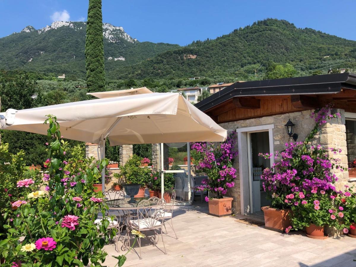 La Cascata Negli Ulivi Bed and Breakfast Toscolano Maderno Buitenkant foto
