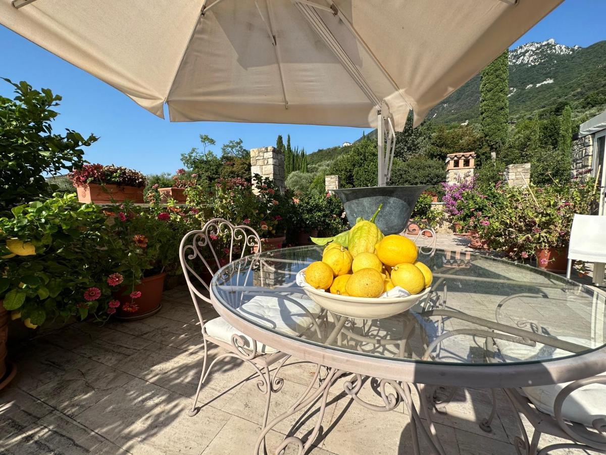 La Cascata Negli Ulivi Bed and Breakfast Toscolano Maderno Buitenkant foto