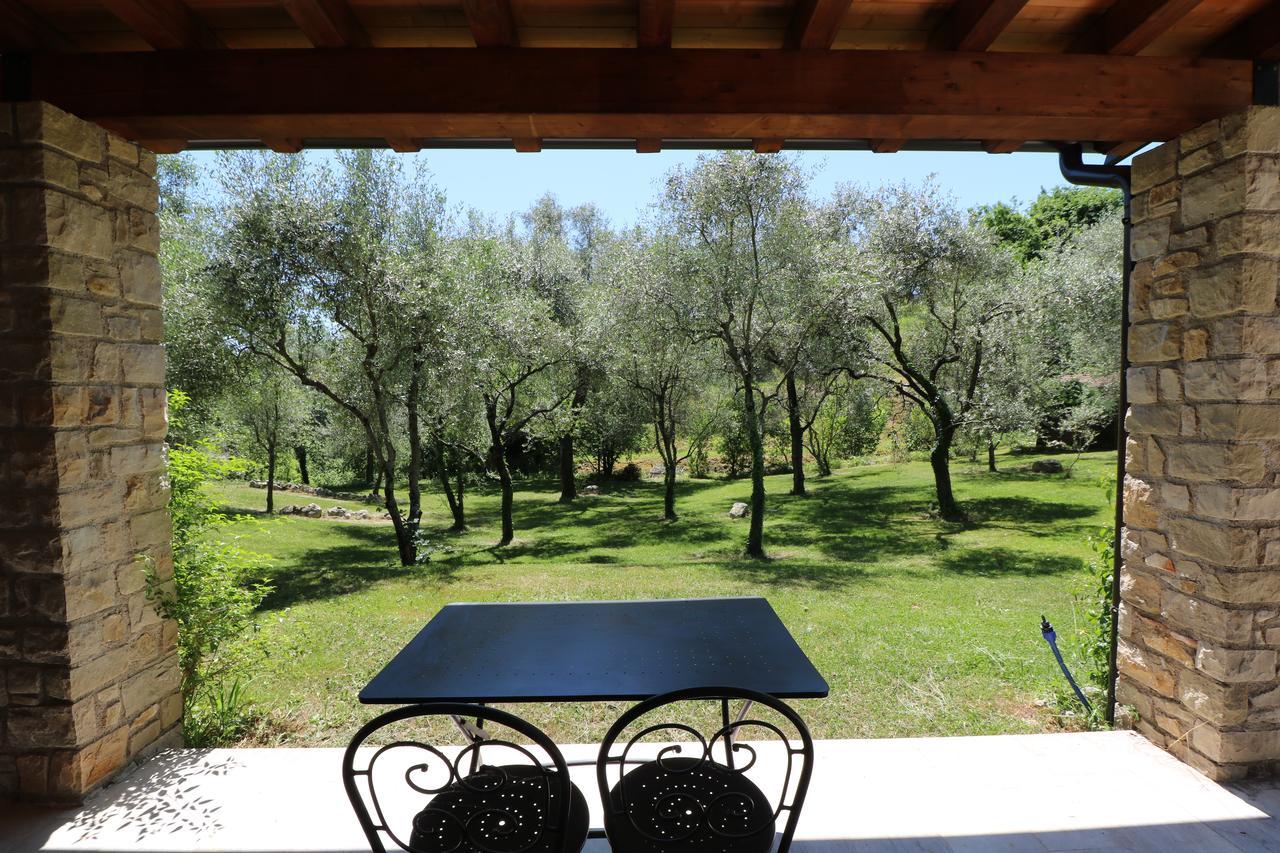 La Cascata Negli Ulivi Bed and Breakfast Toscolano Maderno Buitenkant foto