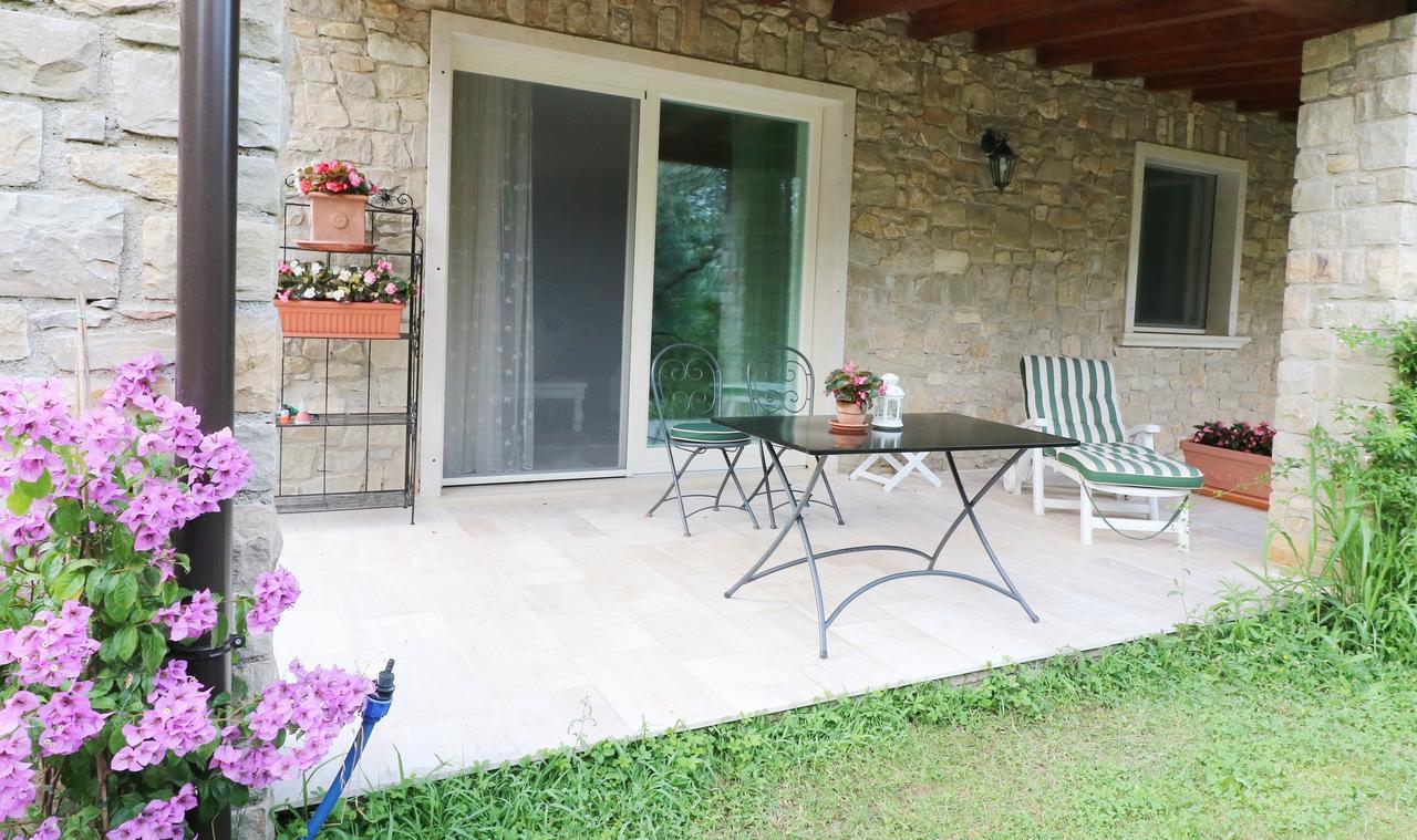 La Cascata Negli Ulivi Bed and Breakfast Toscolano Maderno Buitenkant foto