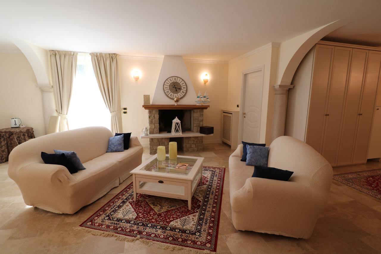 La Cascata Negli Ulivi Bed and Breakfast Toscolano Maderno Buitenkant foto