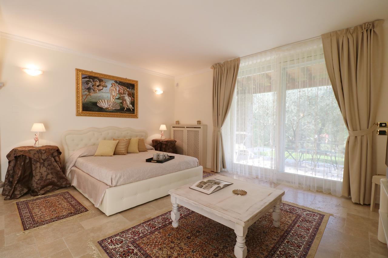 La Cascata Negli Ulivi Bed and Breakfast Toscolano Maderno Buitenkant foto