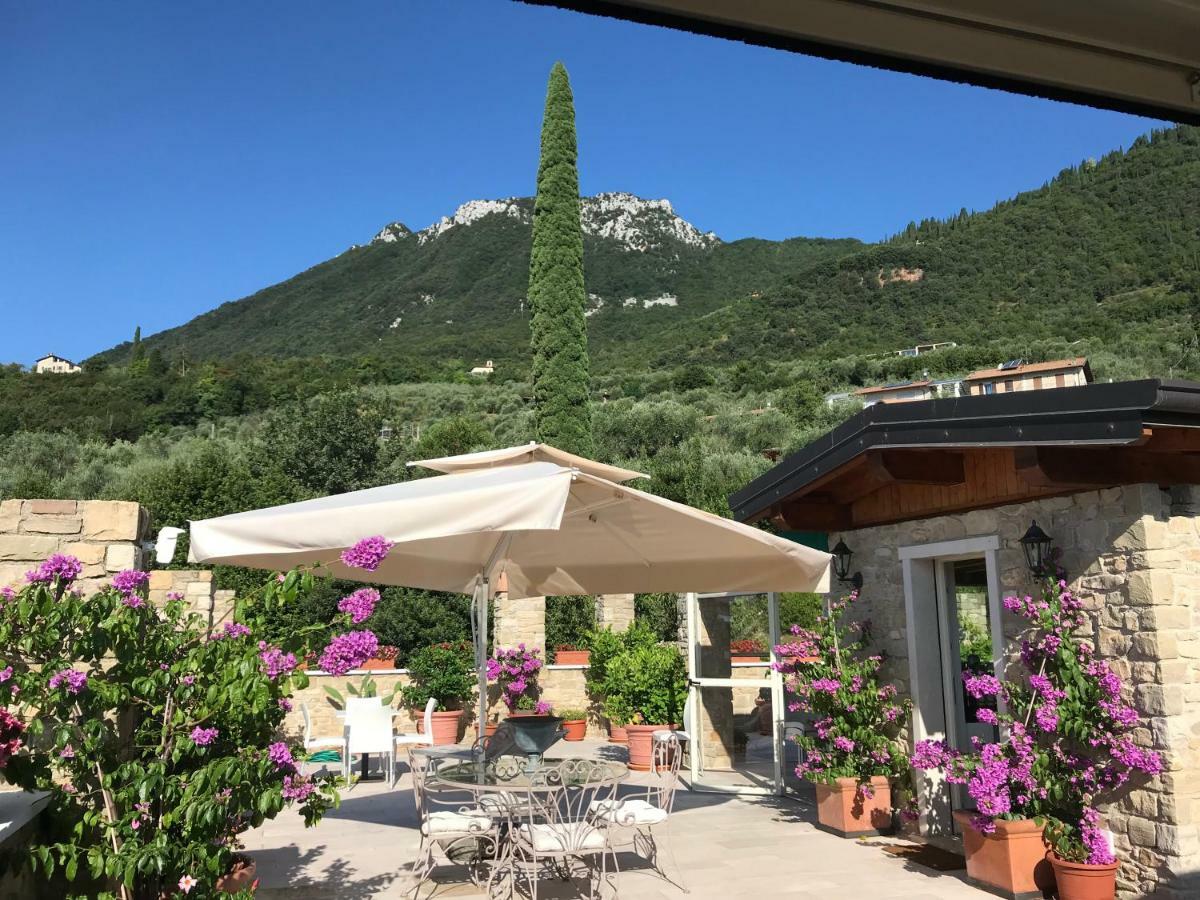 La Cascata Negli Ulivi Bed and Breakfast Toscolano Maderno Buitenkant foto